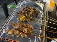 -烤满分·东北烧烤(首经贸店)