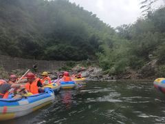 -安吉龙王山峡谷漂流