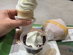 圆筒冰淇淋-麦当劳(中山八路店)