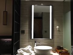 -深圳罗湖东门步行街亚朵X酒店