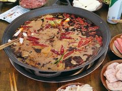 -黄潇洒老火锅(九眼桥宏济巷店)