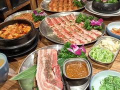 -明洞阿姨·韩式酱蟹烤肉·创意料理(三元桥店)