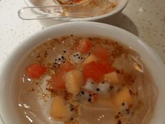 -江渔儿酸菜鱼(映月湖环宇城店)