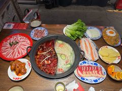 -萍姐火锅·公路夜市(武汉首店)