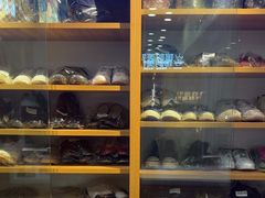 -莱靓奢侈品洗护改衣店(新世界百货崇文店)