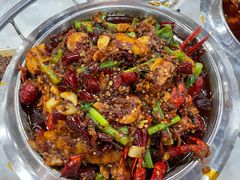 -凤凰路何眼镜香辣蟹(花果园店)