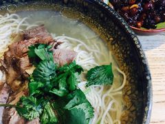 招牌牛肉面-新梅华·茶点餐厅(欧尚店)
