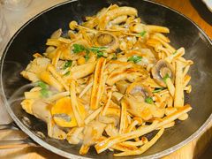 橄榄油煎三种菇-庆春朴门(前滩太古里店)