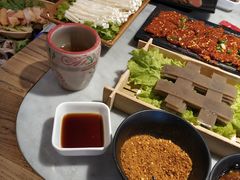 -尚尚仙·酸汤猪手·猪肚鸡火锅(华联万柳购物中心店)