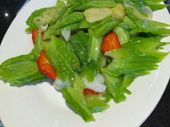 鲜百合菠萝炒凉瓜-来顺成饭庄