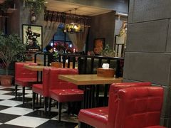-愉肴麻辣香锅(中山路店)