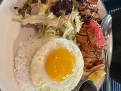 -BOURBON 玻本美式餐厅酒吧(虹桥新天地店)