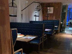 卡座-青年公社烤鸭(青年路店)