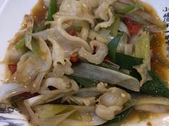 葱爆螺片-富临港·蒸汽海鲜·手抓海鲜·炒菜(栈桥店)