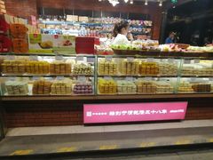 面包甜点陈列柜-老城隍庙食品商店(豫园商城店)