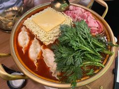部队火锅加芝士-HOTISLAND海鸡岛·韩国料理(江南西店)