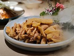 盐焗手撕鸡-尚一汤·粤菜海鲜(环球港店)