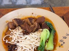 -方铲铲·成都板凳面(滨江银泰店)