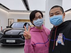 -蔚来空间(北京颐堤港店)