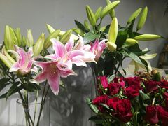 -何兮花店·气球派对鲜花店(马桥银春路万科城店)