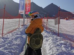 -荣盛康旅野三坡滑雪场