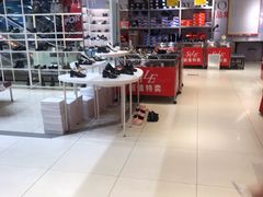 -云柏鞋业(十里堡店)