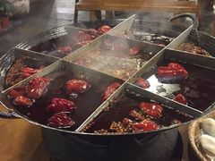 -白乐天毛肚火锅馆(南滨路店)