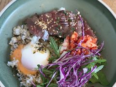 烤牛肉配泡菜温泉蛋饭-gaga(深圳南山益田假日广场店)