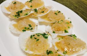 Steamed Australian Abalone with Garlic and Vermicelli