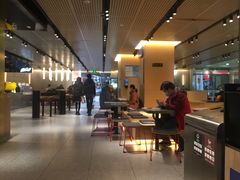大堂-麦当劳(龙阳路店)