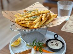 -Mark&Mars Restaurant