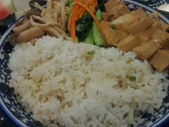 蘑菇豆腐双拼-蜗牛小馆醉乡民谣云南菜(惠新西里店)