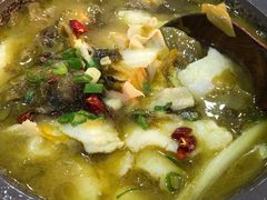 -周鱼小馆石锅酸菜鱼(活力汇店)