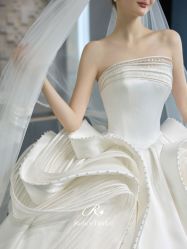 -Renee芮亦婚纱
