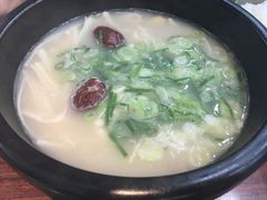 长寿雪浓汤-神仙雪浓汤(明洞店)