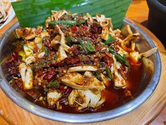 -老滇山寨•云南特色菜•地方菜•民族风情歌舞表演(金碧店)