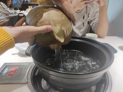 -东椰·海南椰子鸡火锅(朝阳门店)