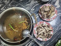 -乳仔牛牦牛汤锅 烤羊排(松潘古城店)