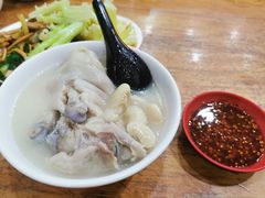 -雷祖芳老妈蹄花店