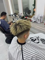 -尤司男士国潮理发馆