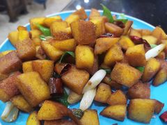 炒饼子-瑞杰烧烤店·24小时营业(山东路店)