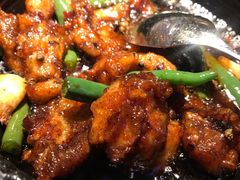 石锅杭椒牛蛙-桂满陇天书(南京德基旗舰店)