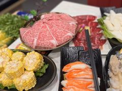 -鲜入围煮花胶鸡海鲜火锅