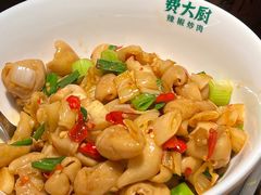 白辣椒炒肥肠-费大厨辣椒炒肉(万家丽一店)