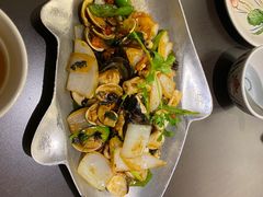 -大头虾越式风味餐厅(光明广场店)