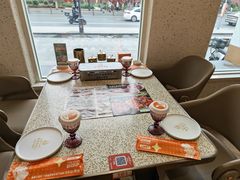 -小董哥烤串·爆汁大油边(故宫店)
