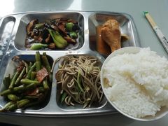 -北京凯威富檑上汽大众4S店(良乡店)