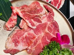 秘汁果味猪大排-红沃鳗鱼黑牛烤肉店(不老街店)