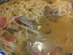 酸菜牛肉粉-面满村回味手擀面(凯旋路店)