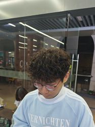 点击看大图 -藤野造型烫发染发